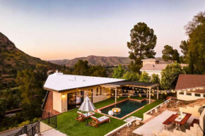Malibu Home with Pool Mtns & Lake
